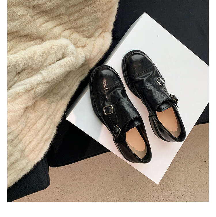 Premium Designer Leather Wrinkled Round Toe Chunky Heel Loafers British Style Height Increasing Effect Women's Winter Shoes