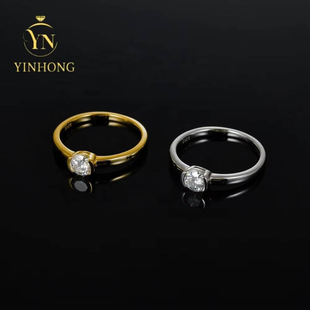 925 Sterling Silver Womens Ring Manufacturer 0.5ct Crushed Ice Elongated Radiant Moissanite Ring