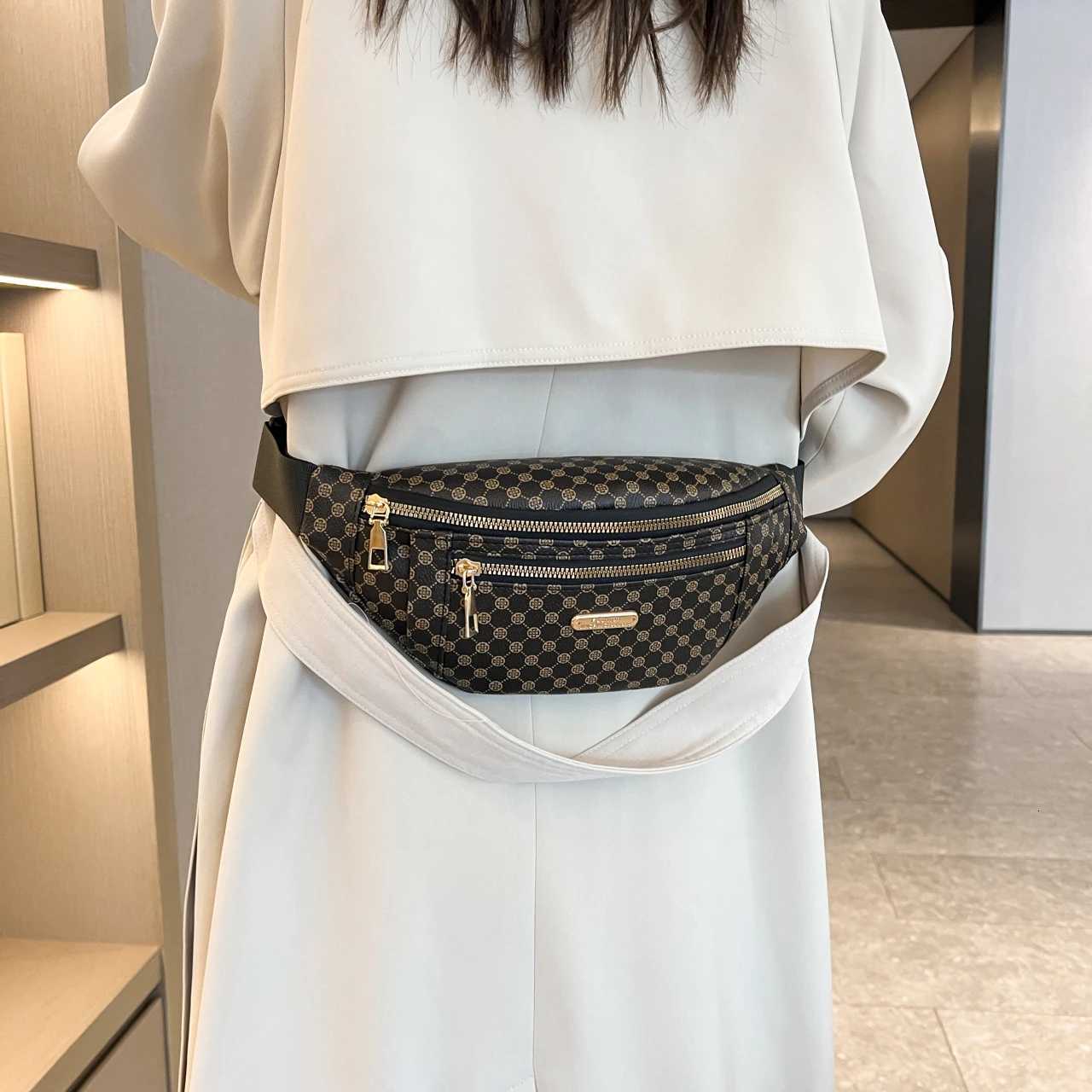 Mens Fanny Pack Unisex Lightweight Sports Cycling Waist Bag Classic Small Shoulder Bags for Men Belt Pouch Phone Bag M Y250724