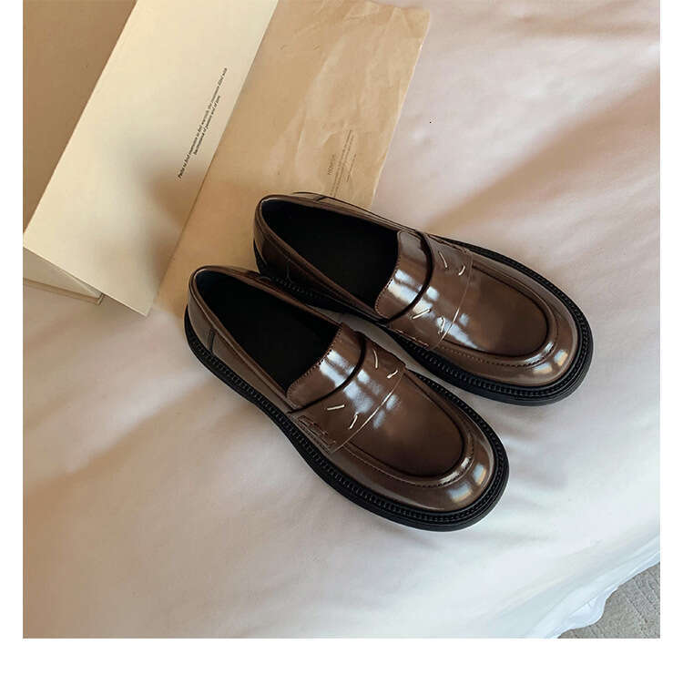 Designer British Style Small Leather Comfortable Round Toe Thick Sole Loafers Korean Version Uniform Professional Commuter Single Shoes Women