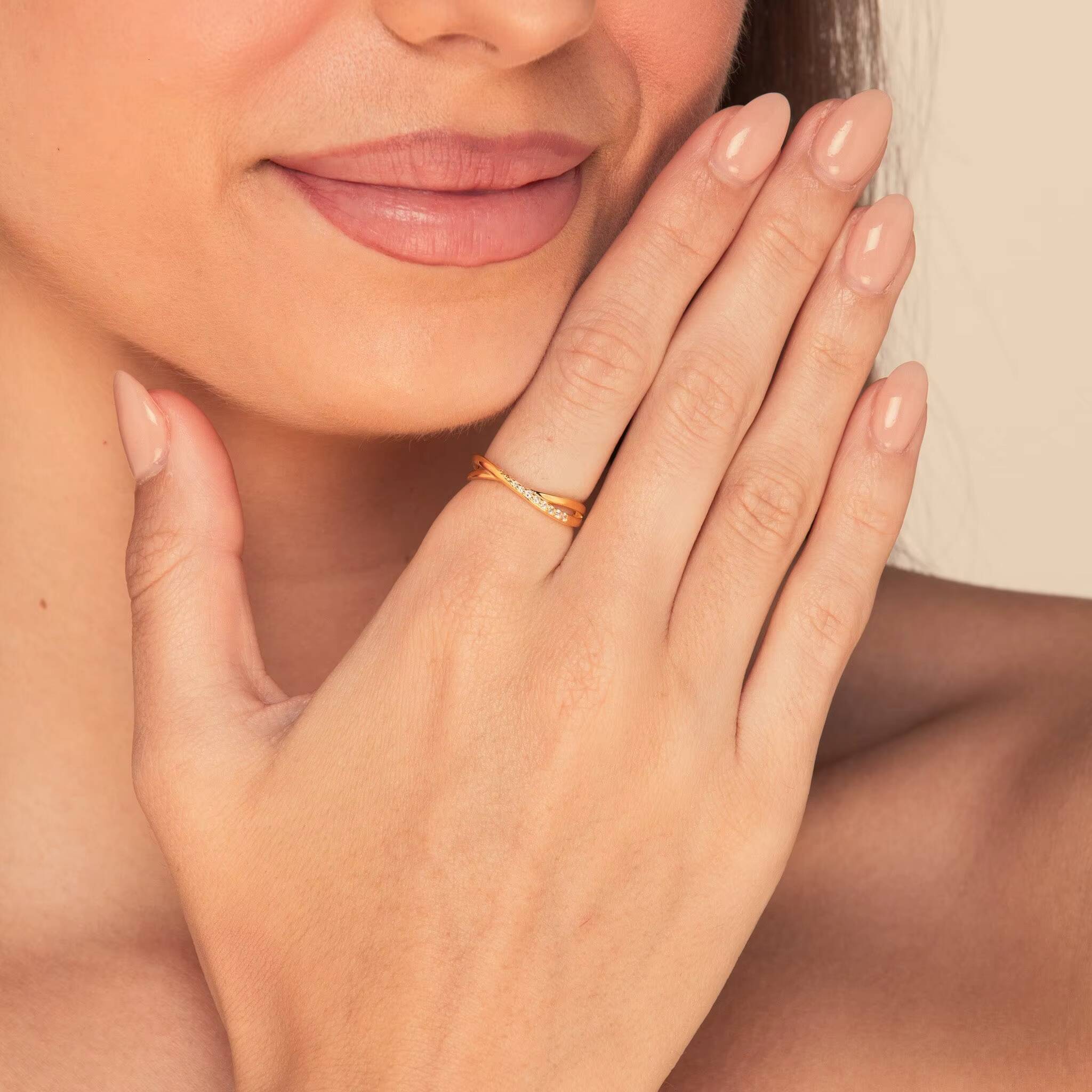 Latest Unique Designed in high quality 925 sterling silver The Knot moissanite Engagement Ring for womens beautiful look