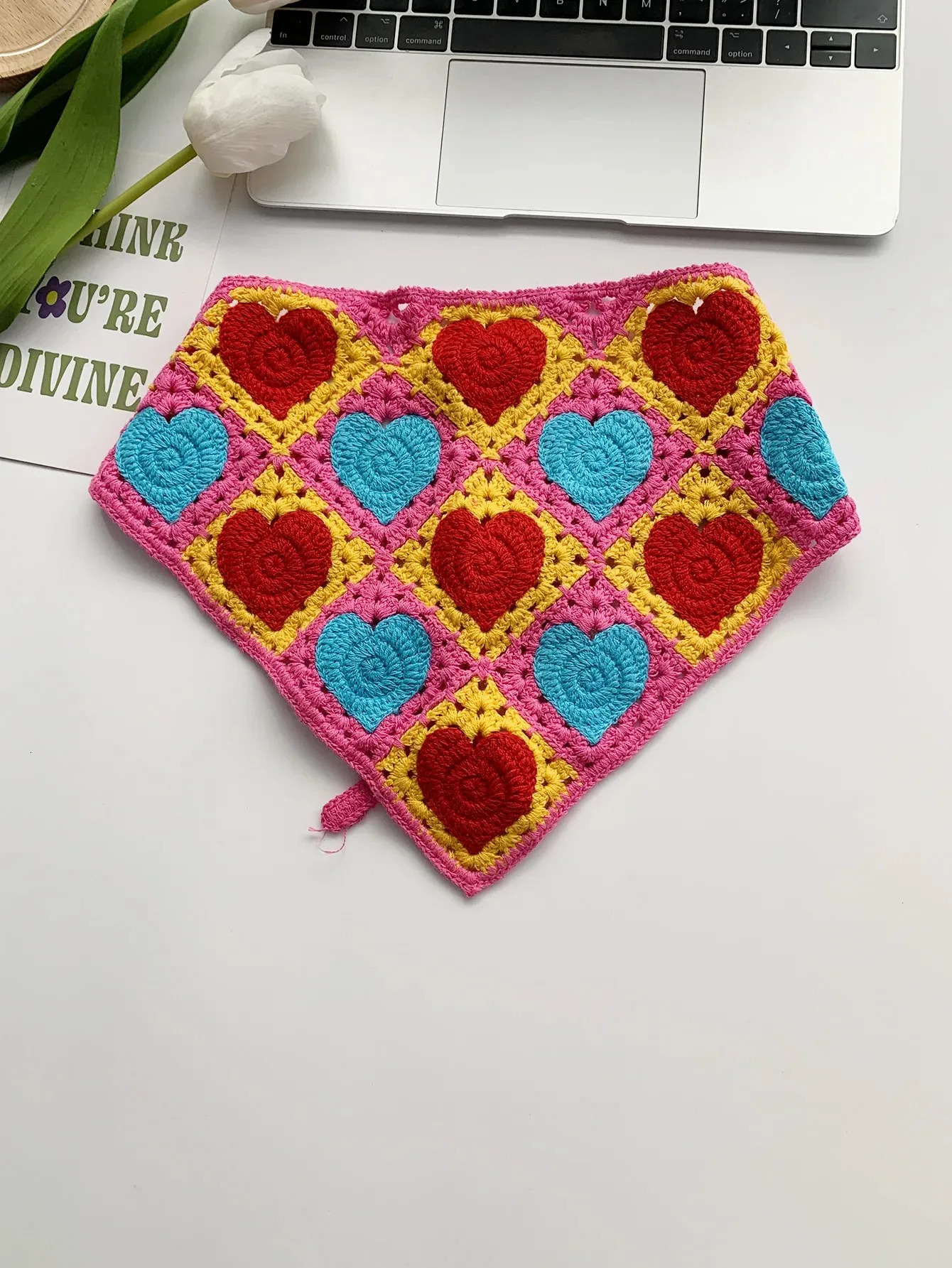 Handmade French Vintage Headscarf Womens Sweet Cute Knitted Heart Shaped Hairband Triangle Trendy Scarf for Traveling 250723