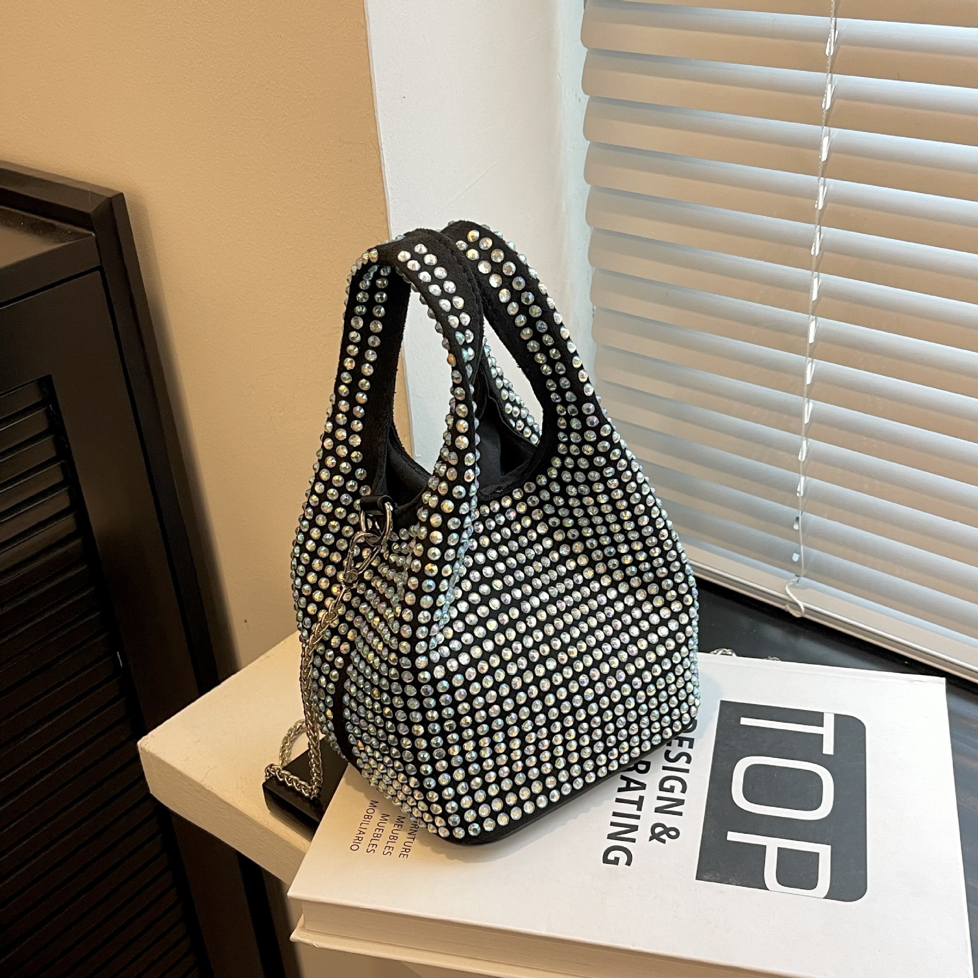 Luxury Brand Designer Bag Textured Diamond-Studded Handbag For Women 2025 New European And American Shiny Trendy Single-Shoulder Chain Crossbody Bucke