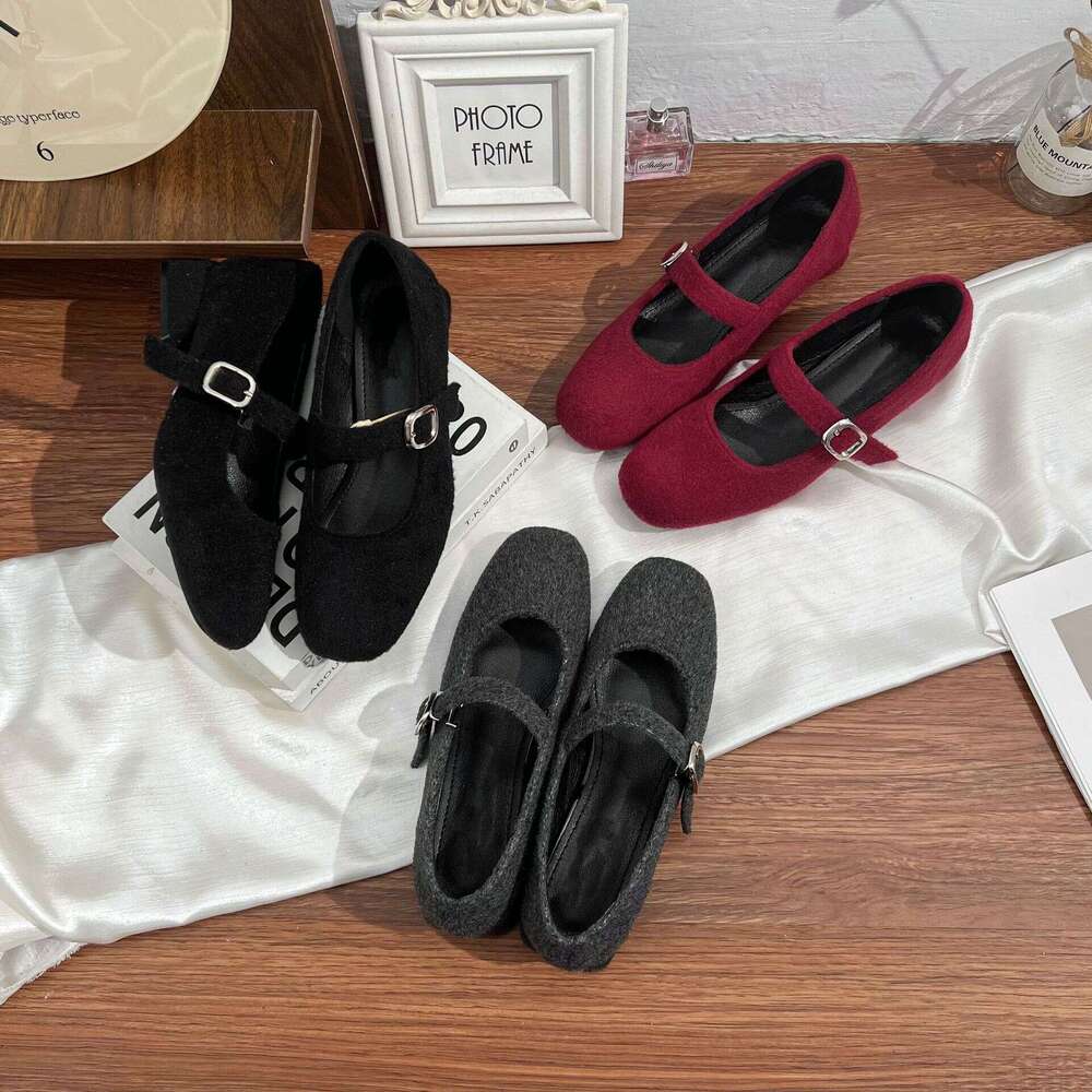 New High Heels Women, Outdoor Wear, High-End Chunky Heel Mary Jane Shoes, 2025 French Style Shallow Mouth Single Shoes for Women