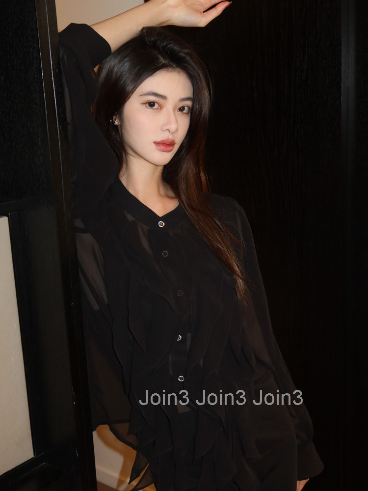 Summer New Elegant Red Top with Tassels Long Sleeve Design Shirt for Women 2310