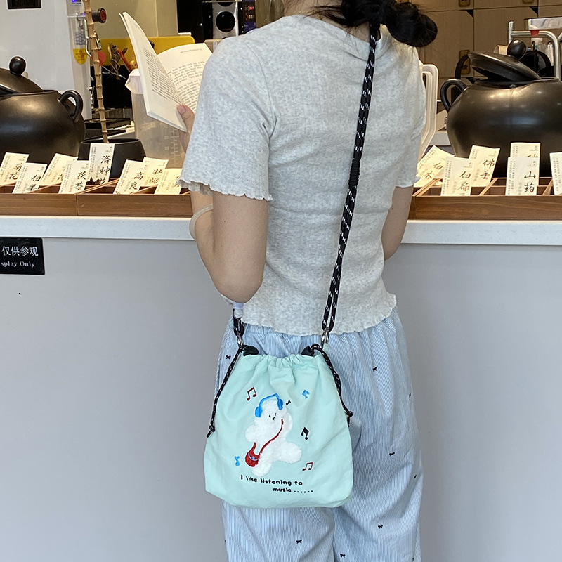 2025 designer's new crossbody bag spring large capacity shoulder bag canvas bag