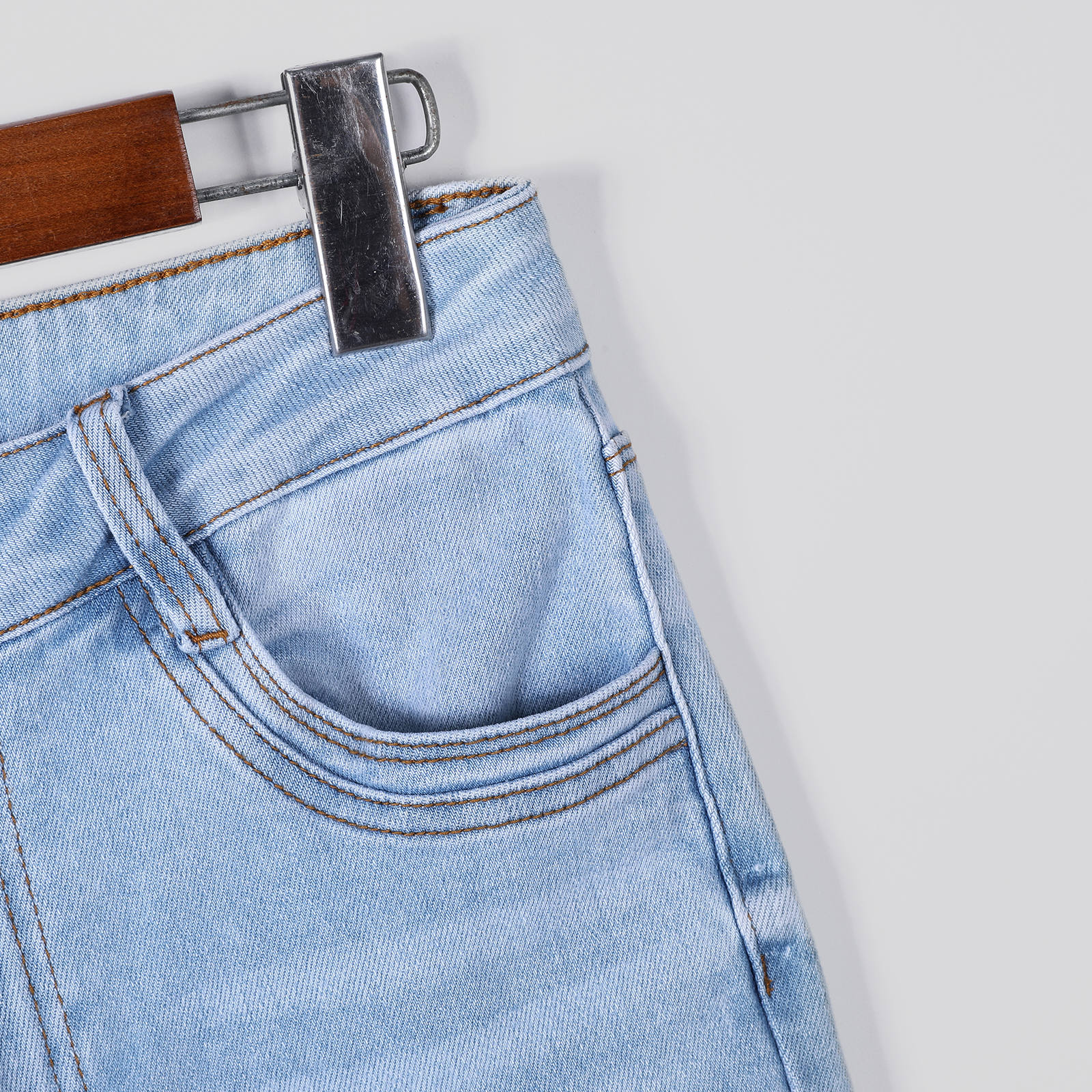 Ladies' tight jeans look slimming lift hips stretch and slim fit versatile