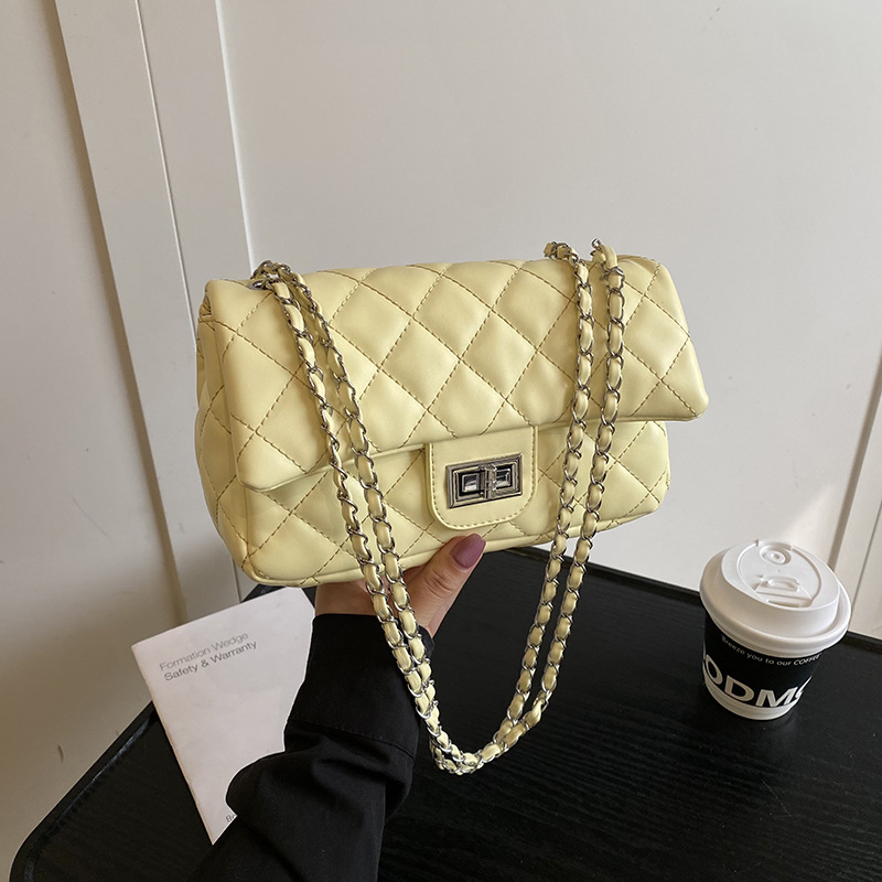 Free shipping designer bags for womens Shoulder bags black pink beige sliver red yellow Fashionable Advanced chain diamond grid single shoulder crossb