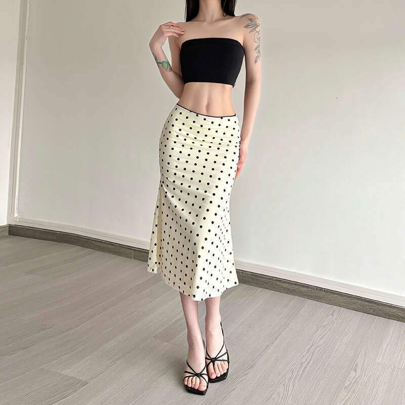 INS Style 2025 Spring New Women's Solid Color Slim Fit Fashion High Waist Bodycon Polka Dot Skirt 7d7