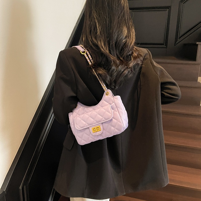 Luxury Brand Designer Bag Style Quilted Chain Underarm Bag For Women 2025 New Fashion Single Shoulder Crossbody Bag Light Luxury Small Square Bag Tren
