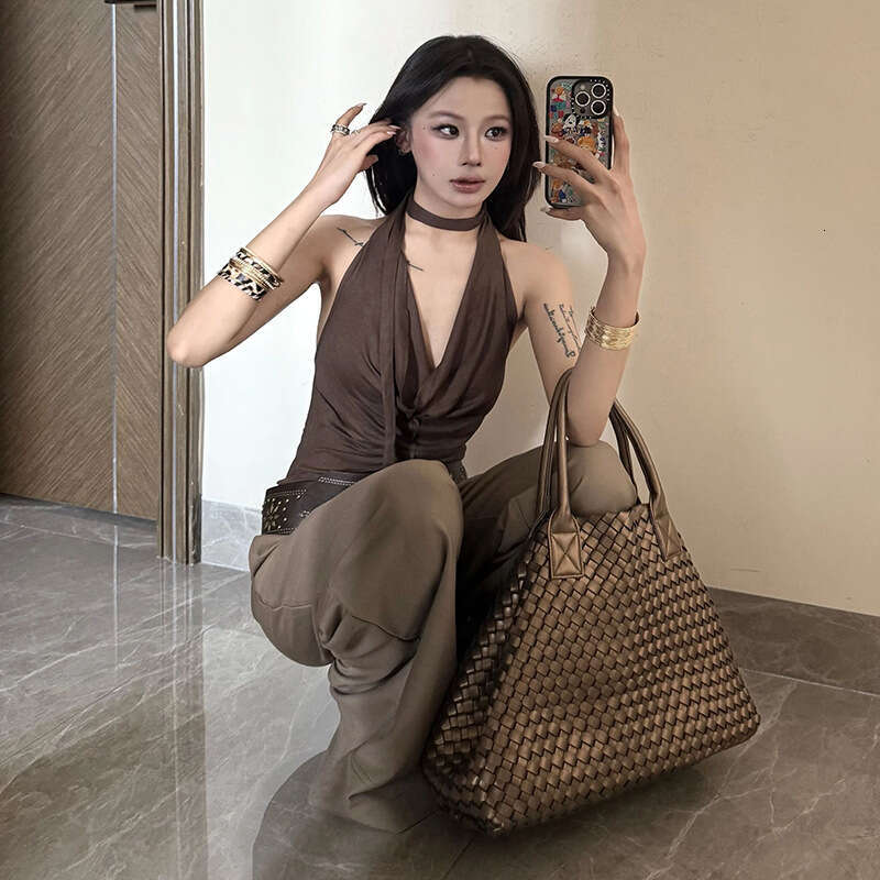 2025 Summer New Solid Color Halter Deep V Neck Waist-Cinching Slim Fit Sleeveless Elegant Versatile Women's Top 348