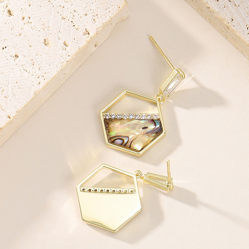 Japanese and Korean Sweet Exquisite Fresh Small Dia-Encrusted Abalone Shell Pendant Light High-End Sier Needle Earrings