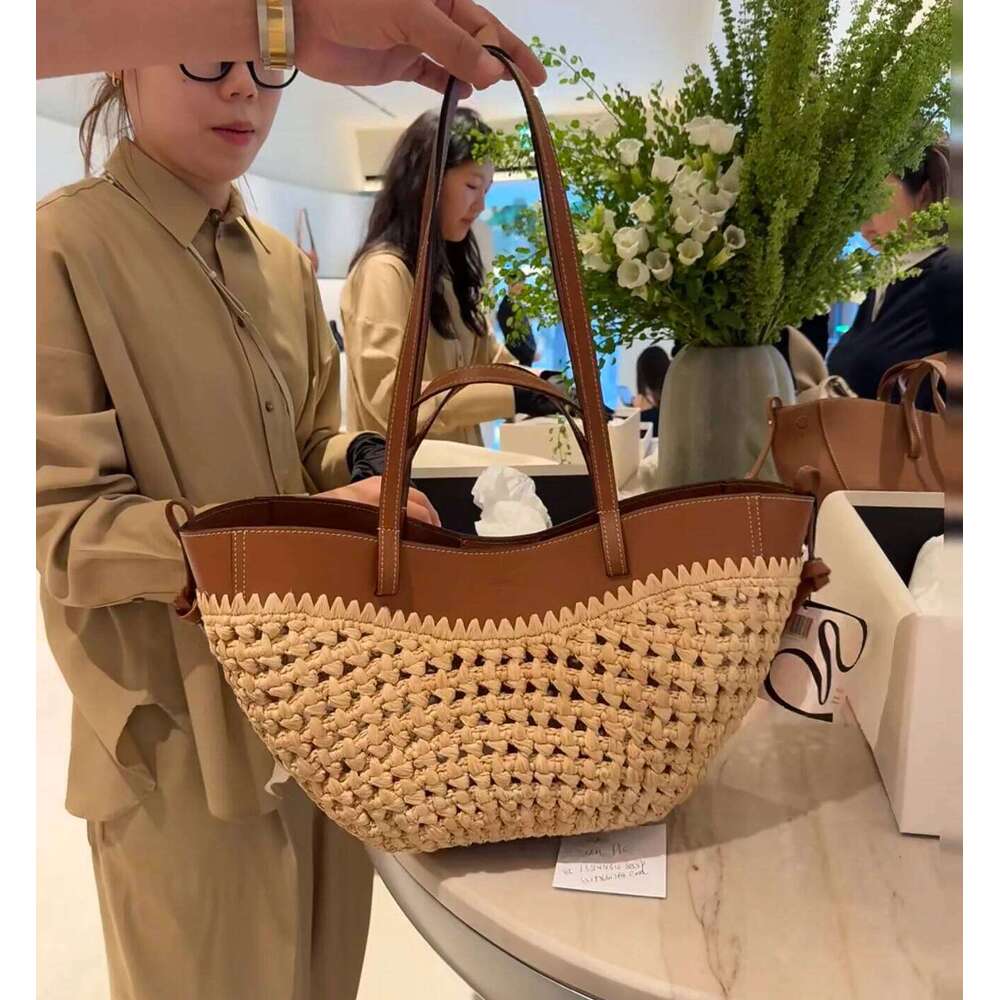 2025 Retro Artistic Casual Tote Single-Shoulder Handbag, Large-Capacity Straw-Woven Large Bag, Women's Bag