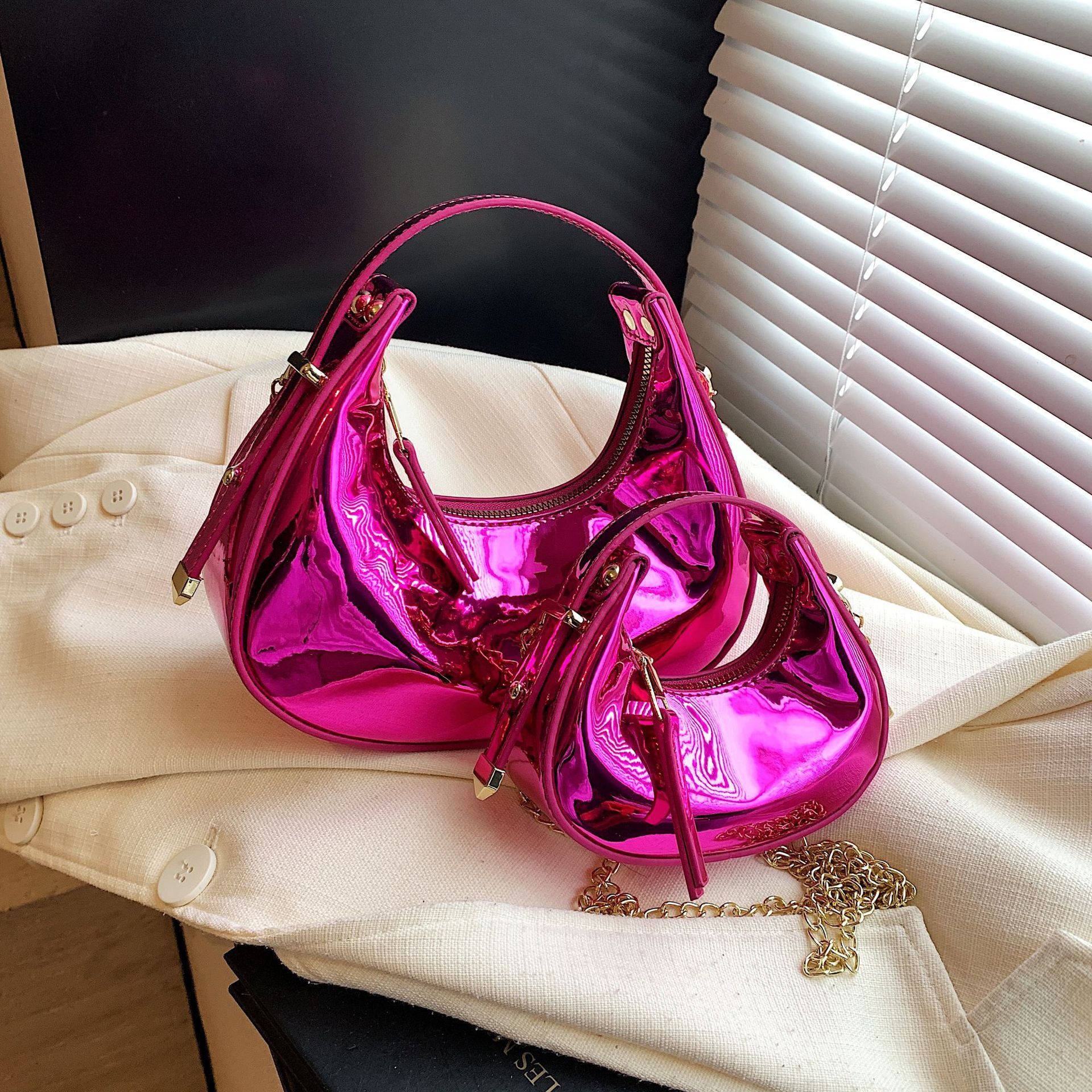 Luxury Brand Designer Bag Mini Acrylic Handbag 2025 New Patent Leather Glossy Handheld Bag Underarm Bag Lipstick Coin Purse