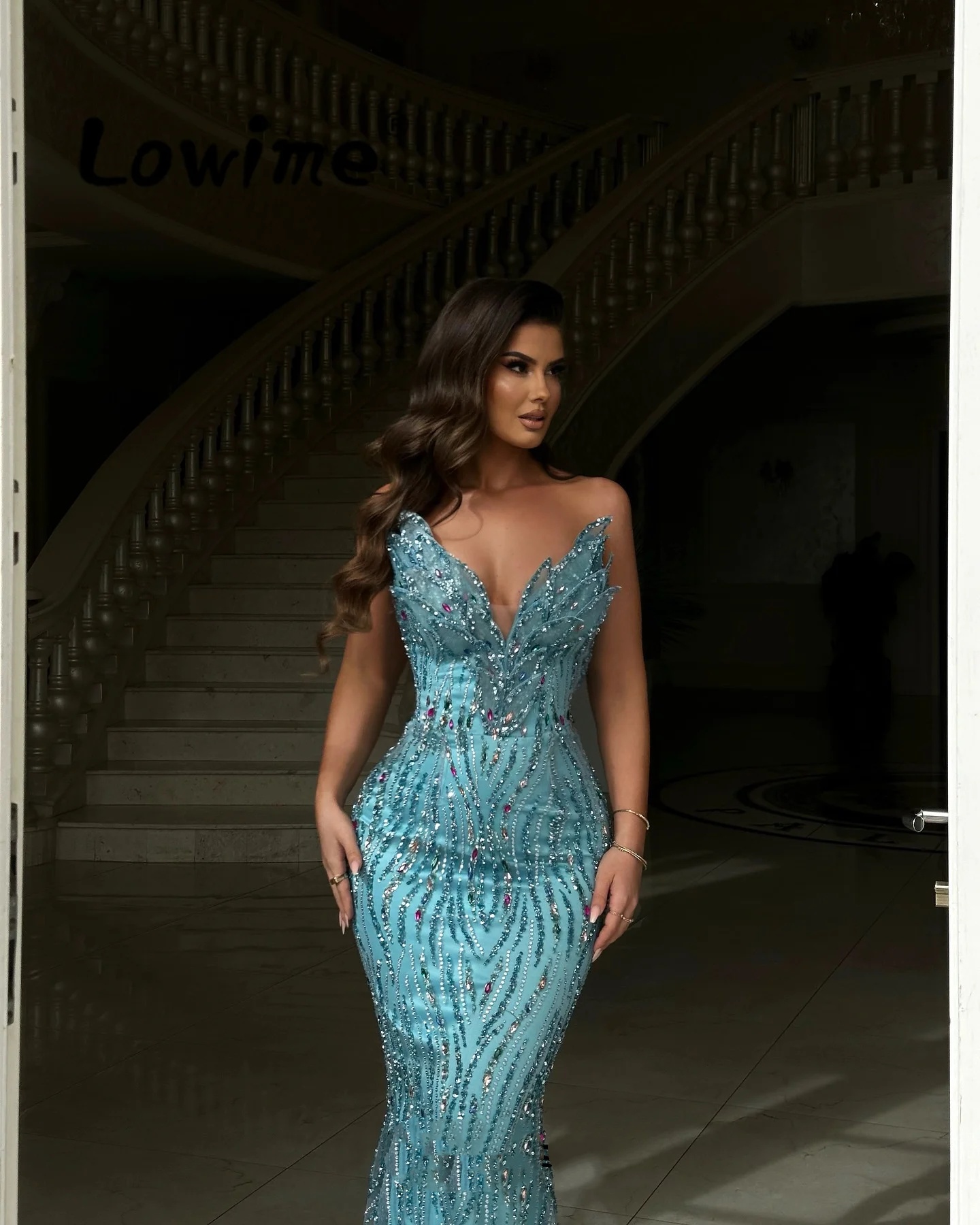 Classic Evening Dresses For Women Sweetheart Neck Sleeveless Gown Sequins Sweep Train Dress Party Customized Dress