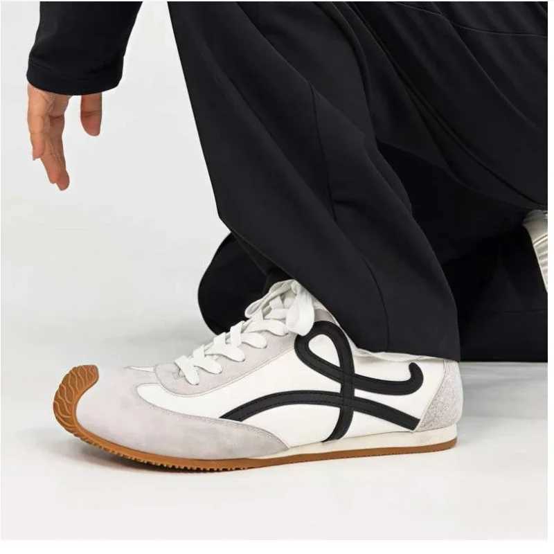 2025 Original Mens Sneakers Breathable Flat Casual Sneakers Men Outdoor Jogging Shoes Trainers Men mens sneakersXJ250725