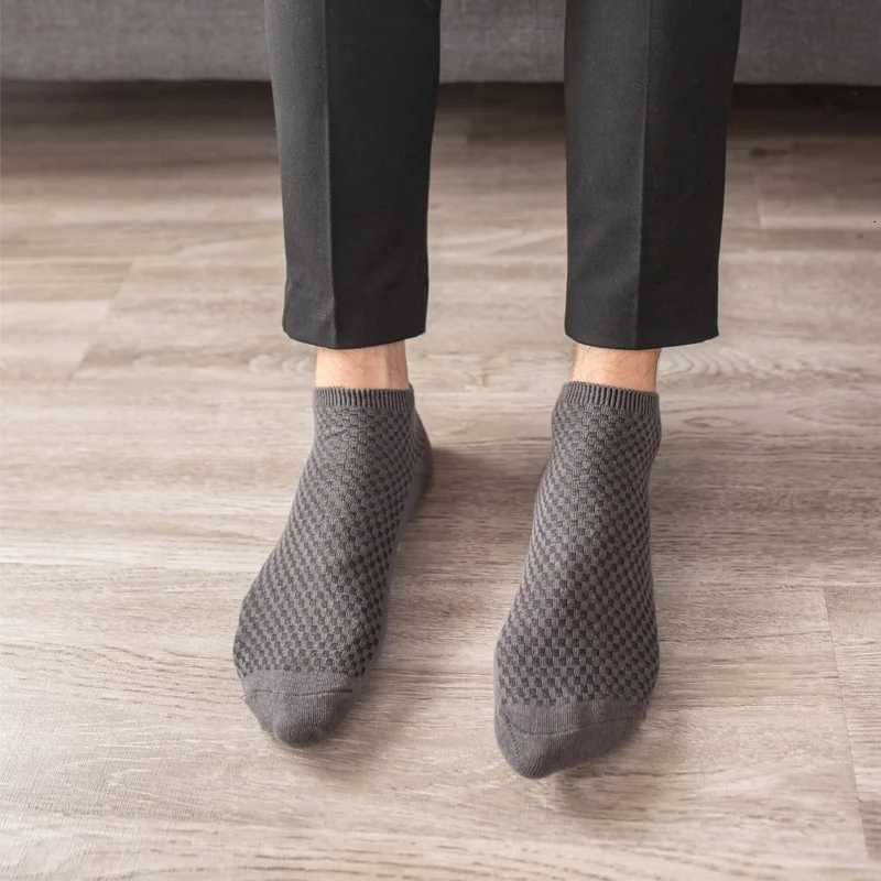 10 Pairs/Lot Mens Business Socks New Style Black Underwear Deodorant Breathable Short Solid Color Socks X250725