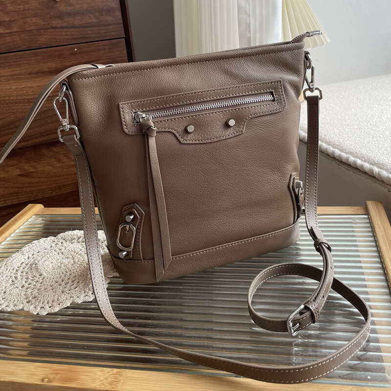 High-End Bucket Crossbody New Trend Genuine Leather Shoulder Large Capacity Commuter Tote Bag Women Cowhide
