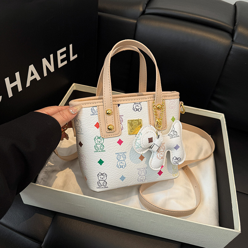 New Free shipping designer bags for womens bags beige black pink brown New fashionable high-end printed shoulder versatile strap accessories