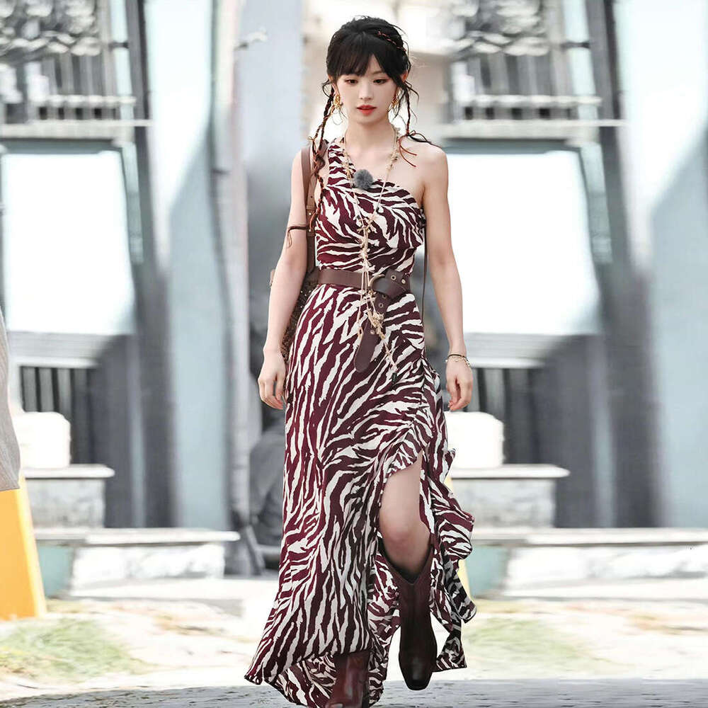 2025 Summer New Elegant Slim Irregular Waist Slimming Sleeveless Backless Strap Dress 50c