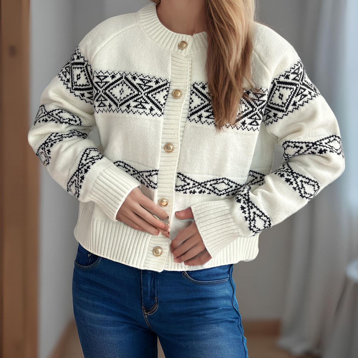 new Free shipping designer sweater for women Casual simple comfortable sweater personalized outer knitted sweater