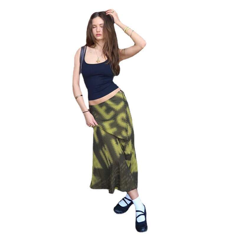 INS Style 2023 Summer New Women's Solid Color Slim Street Fashion High Waist Bodycon Skirt 162