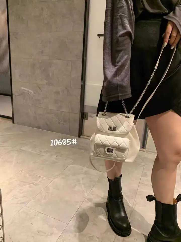 2025 New Korean Version Small Fragrant Wind Diamond Grid Chain Backpack Retro Casual Versatile Mini Backpack Womens Bag Y250725