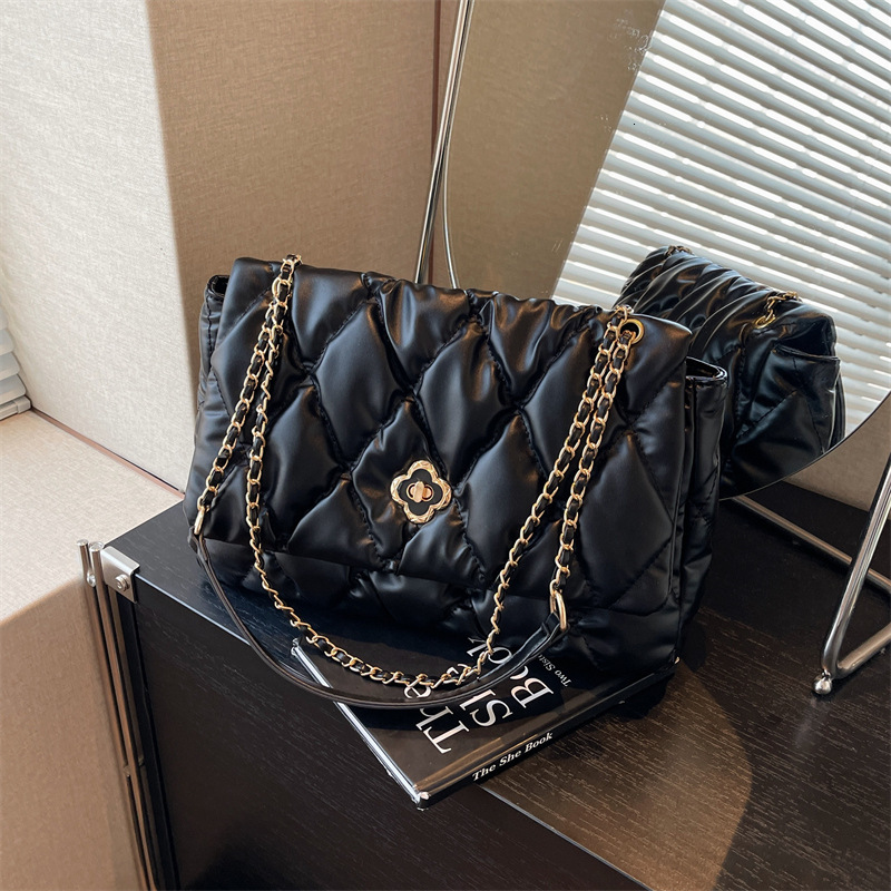 Luxury Brand Designer Bag Fashion High-End Quilted Chain Bag For Women 2025 New Commuter Large Capacity Single Shoulder Crossbody Bag For Women