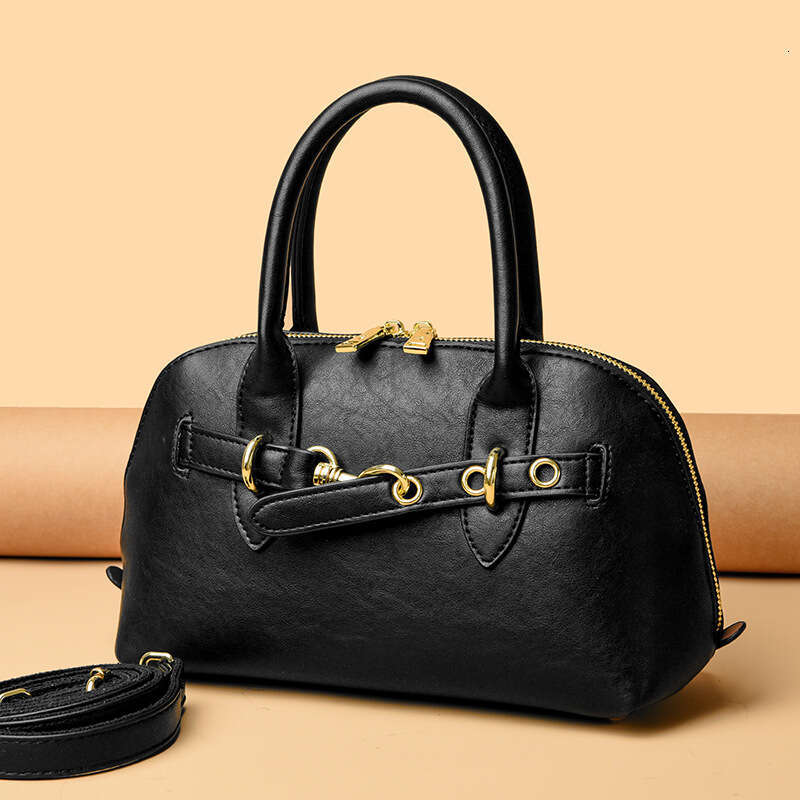 Handheld Commuter for Women, Autumn and Winter New Trendy Niche Underarm Bag, Large Capacity Bowling Shell Bag