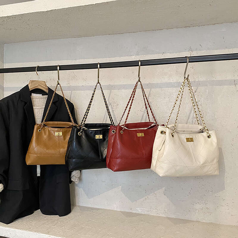 Chanel Style Quilted Chain Underarm for Women Summer Fashionable High-end Commuter Shoulder Crossbody Bag