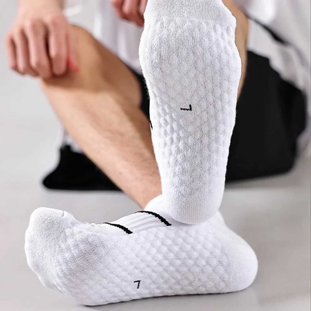 Men Sweat Absorbent Ankle Socks Breathable Fashion Running Socks Towel Bottom Soft Comfortable Sports Hosiery Solid Color X250725