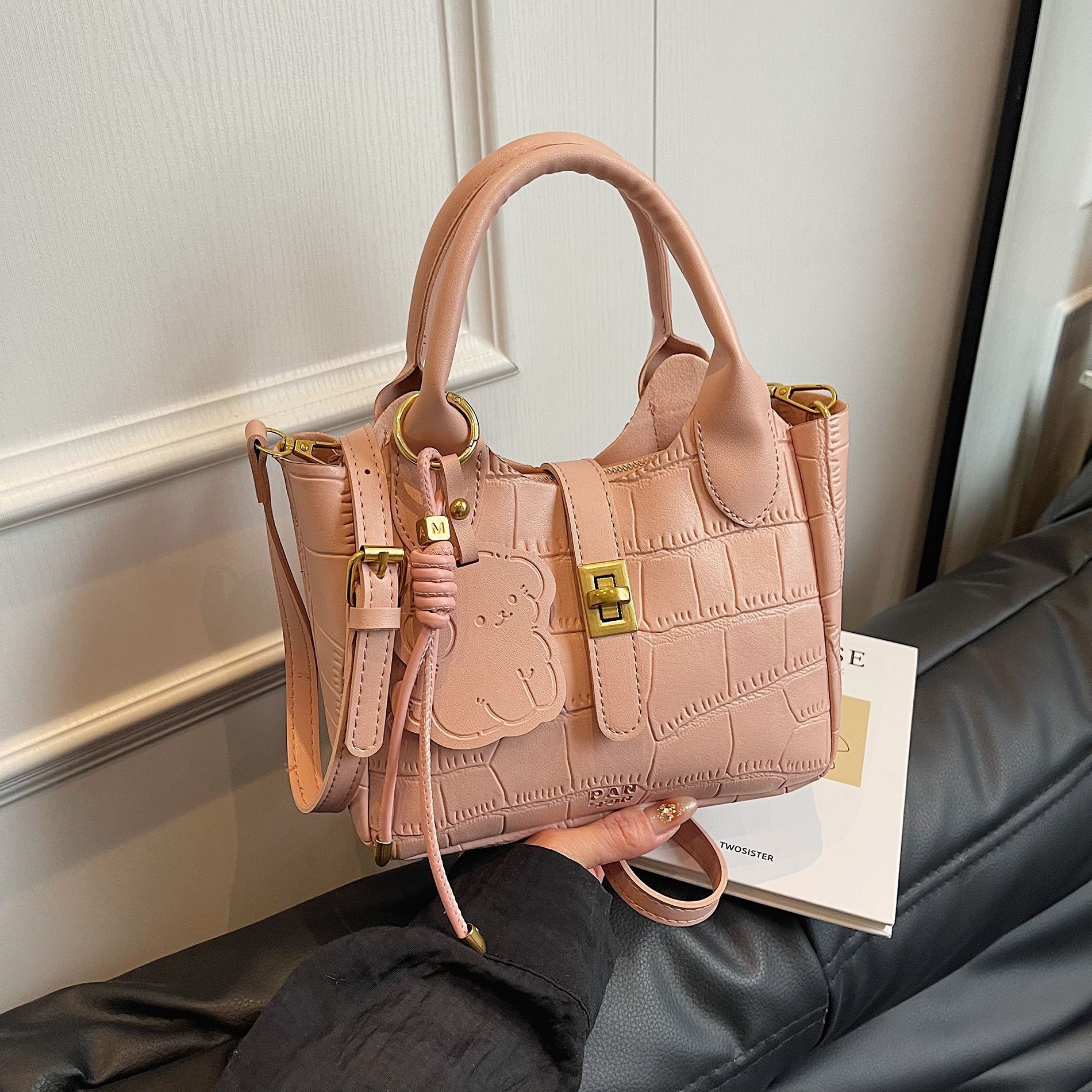 Luxury Brand Designer Bag High-End Bag For Women 2025 New Trend Lychee Pattern Basket Handbag Versatile Tote Bag Shoulder Crossbody Bag