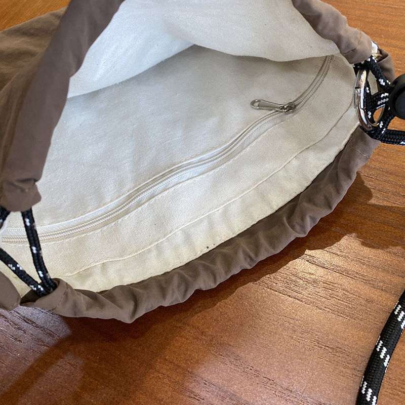 2025 designer's new crossbody bag spring large capacity shoulder bag canvas bag