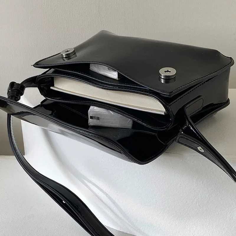 Patent Leather Shoulder Bag for Women Luxury Flap Crossbody Bag Solid Color Underarm Bag Red Crossbody Bags Lady Handbag Y250725