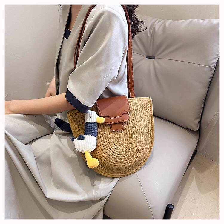 Luxury Brand Designer Bag Zuosaosjia French Retro Summer Women's Half Round Underarm Single Shoulder Crossbody Bag Versatile Beach Vacation Beach