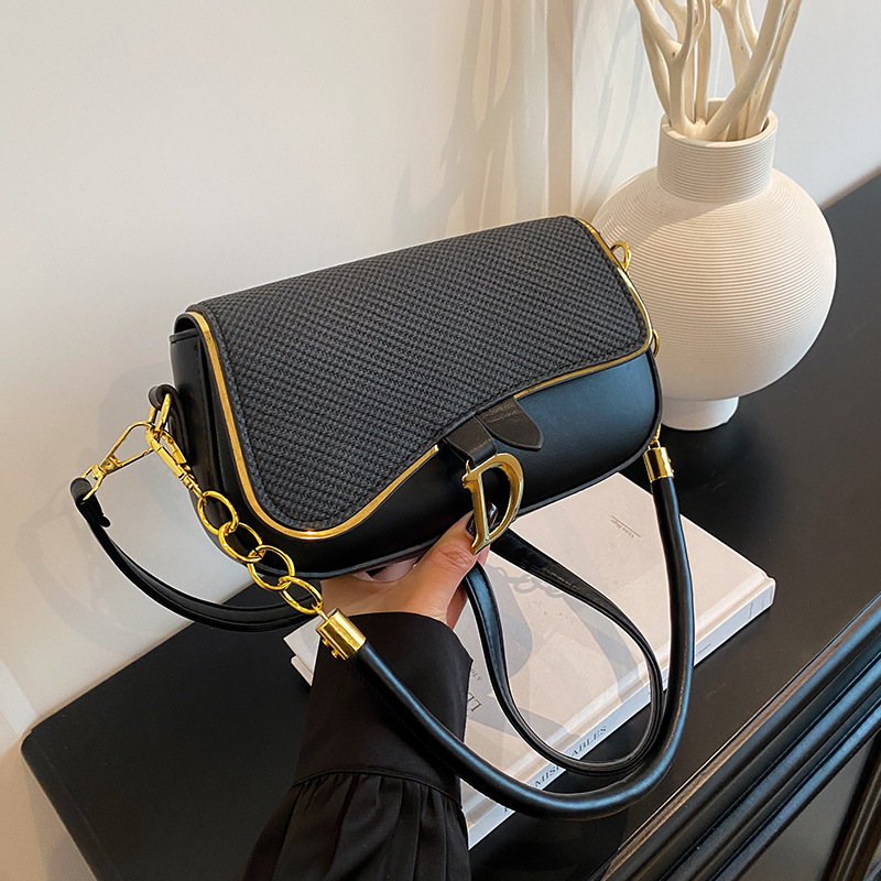 Luxury Brand Designer Bag 2025 New Niche Design Versatile Crossbody Bag For Women High-End Feel Single Shoulder Trendy Korean Fashion Underarm Bag