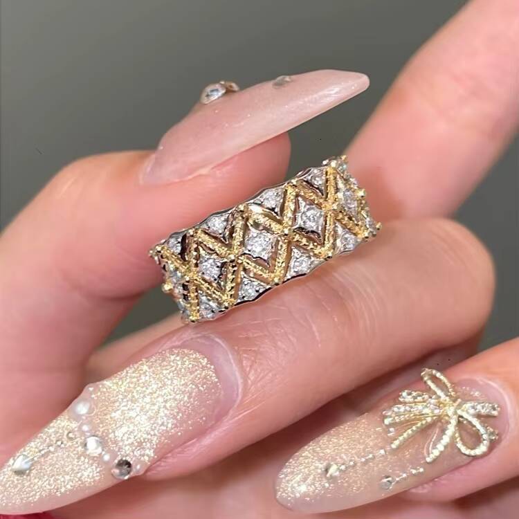 Vintage Design S925 Silver High Fashion Womens Ring European Style with Mossan Diamond Beautiful Moissanite Rings