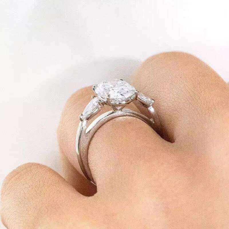 Three Stones Rings in 10k/14K/ Gold VVS Moissanite Dia Fine Jewelry for Women Engagement Wedding Part Gift Custom