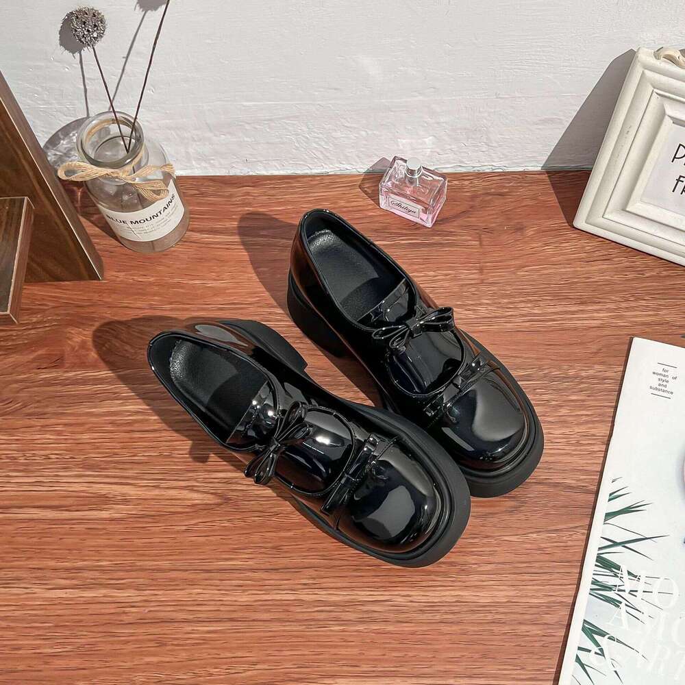 Petite Thick-Soled Height-Increasing Single for Outdoor Wear, High-End Feel, 2025 Korean Version Mary Jane Shoes, Women's Campus Style Uniform Le