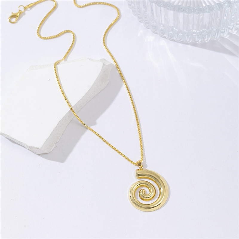 New Fashion Niche Starfish Collarbone Spiral Circle Pendant Necklace for Women Jewelry for Women