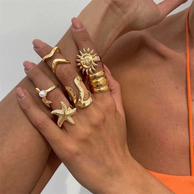 Vintage Bohemian Shell Pearl Starfish Open Ring Womens New Trend Gold Irregular Geometric Finger Ring Party Jewelry Gift W250417