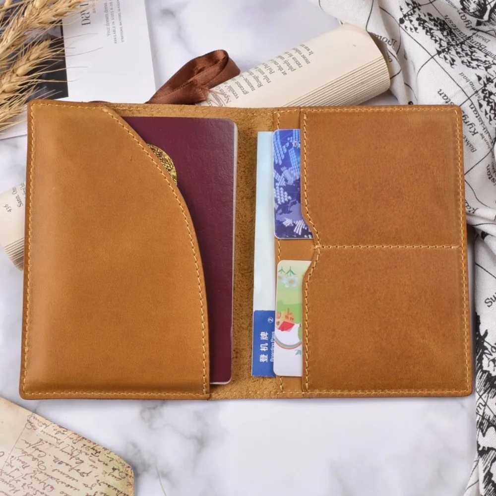 New Arrivals Genuine Waxed Feeling Leather Passport Cover Solid Credit ID Card Case Holder Business Unisex Travel Wallet Z250725