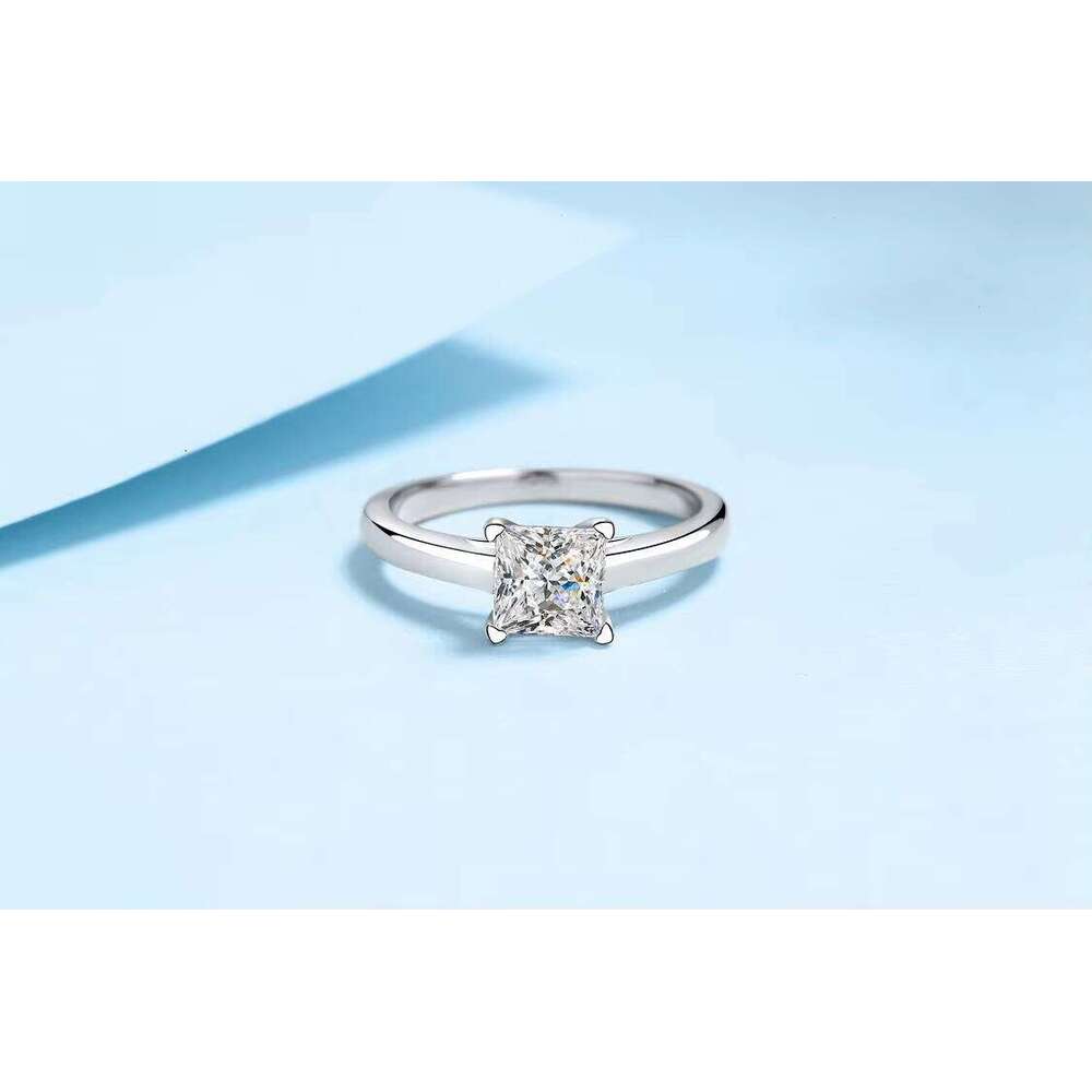 Custom High Jewelry Women Dia 3Princess Cut VVS Moissanite 14K Gold Engagement Wedding Ring