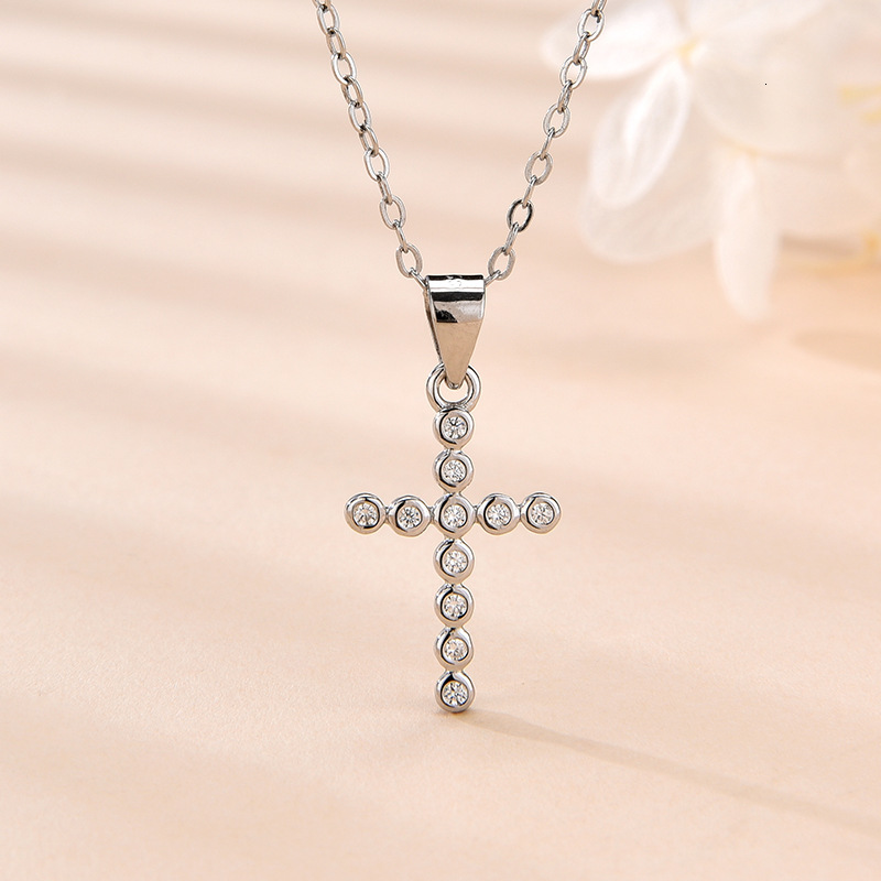 Sterling Sier Dia Necklace for Women Summer Simple Fashion High-end Cross Pendant Collarbone Chain Jewelry for Women