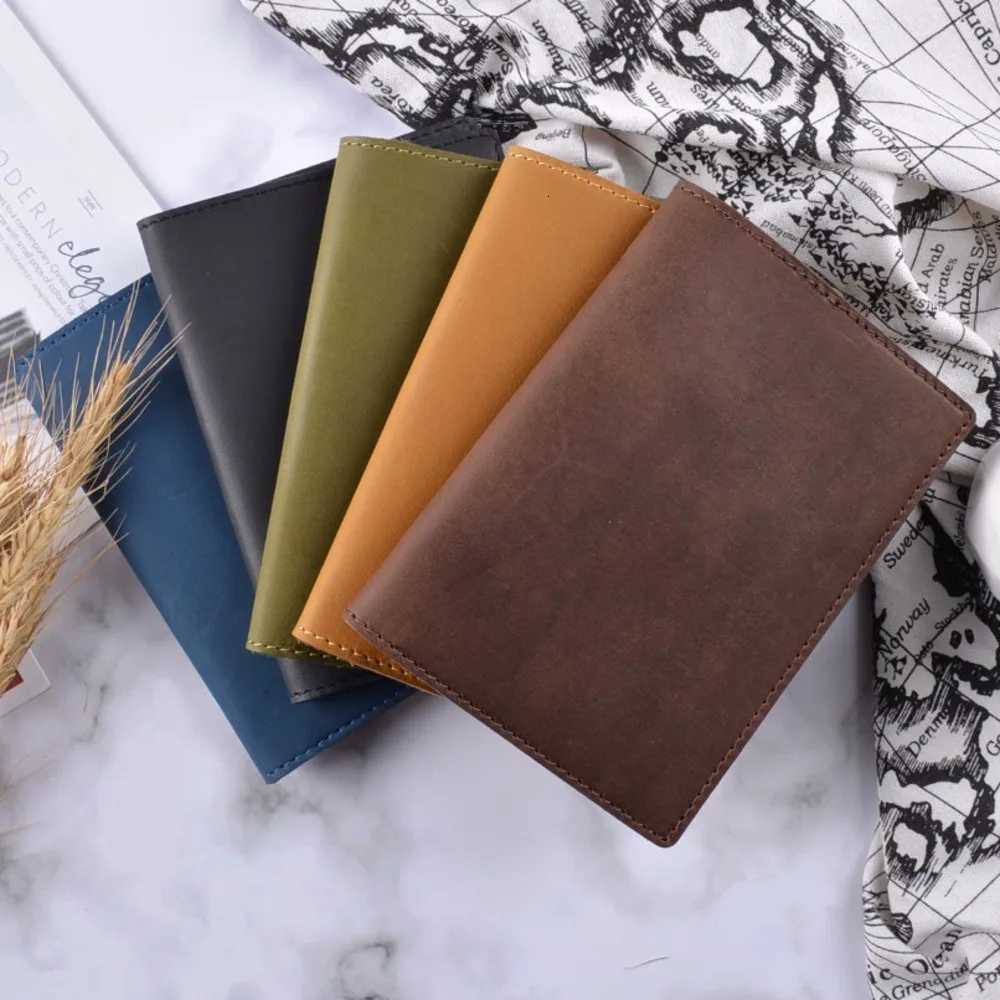 New Arrivals Genuine Waxed Feeling Leather Passport Cover Solid Credit ID Card Case Holder Business Unisex Travel Wallet Z250725