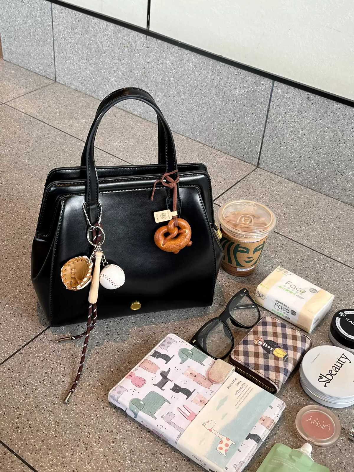 Faionable Retro Black Double Shoulder Bag for Women 2024 New Sle Commute Travel Book Bag High Quality Leather Y250725