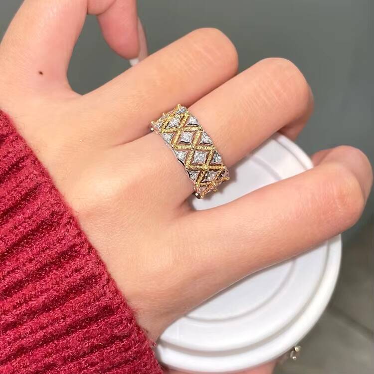 Vintage Design S925 Silver High Fashion Womens Ring European Style with Mossan Diamond Beautiful Moissanite Rings