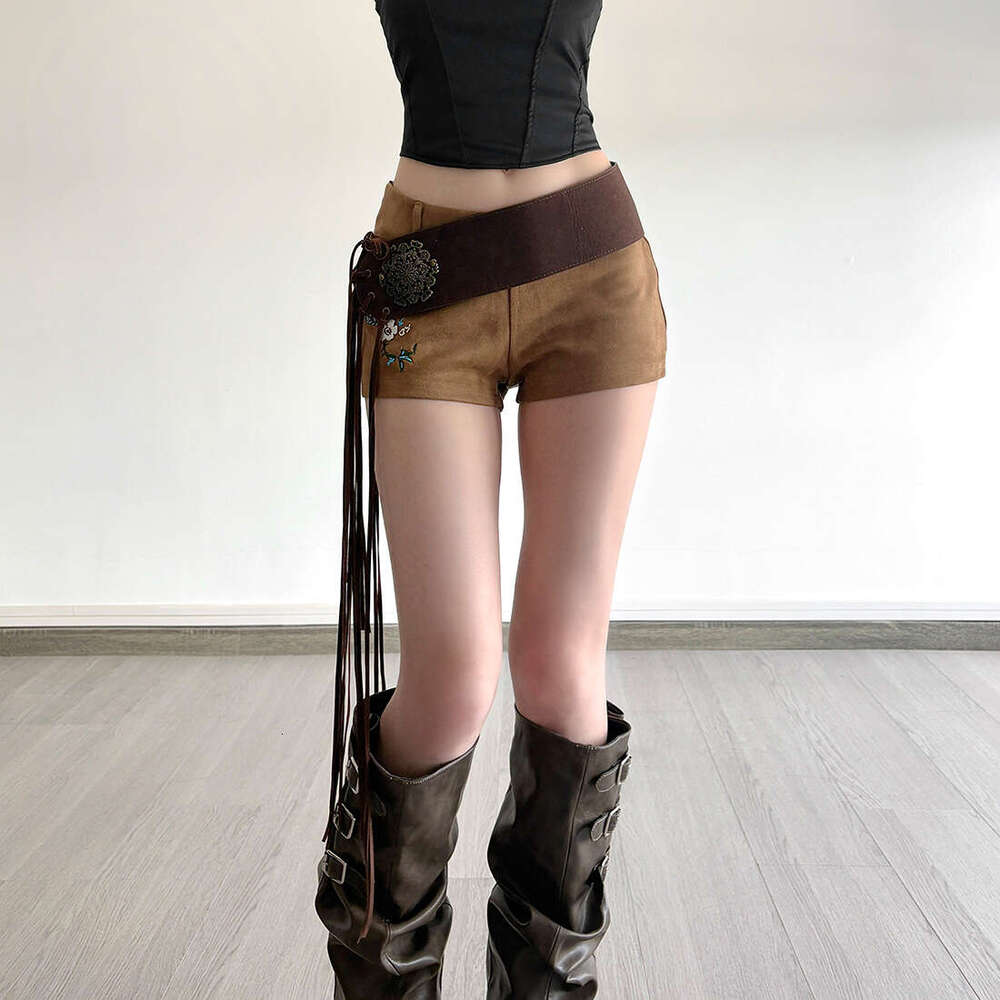 2025 Summer New High-Waisted Slim Sexy Embroidered Floral Versatile Elegant Women's Shorts 696