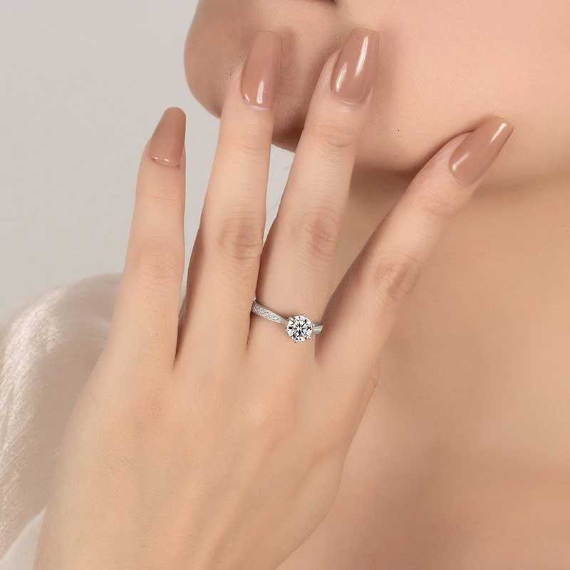 PERFANY 0.5-3CT Womens Moissanite Ring S925 Pure Silver Sparkling Engagement Ring Wedding High End Jewelry W250417