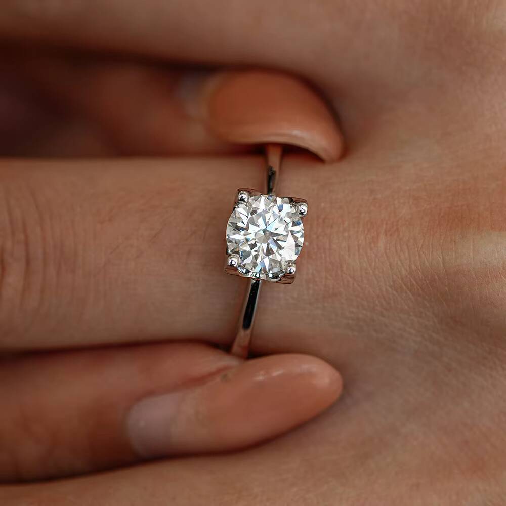 Wholesale S925 1ct Silver Ring VVS DEF White Four Prongs U Shape Claw Setting Moissanite Engagement Ring